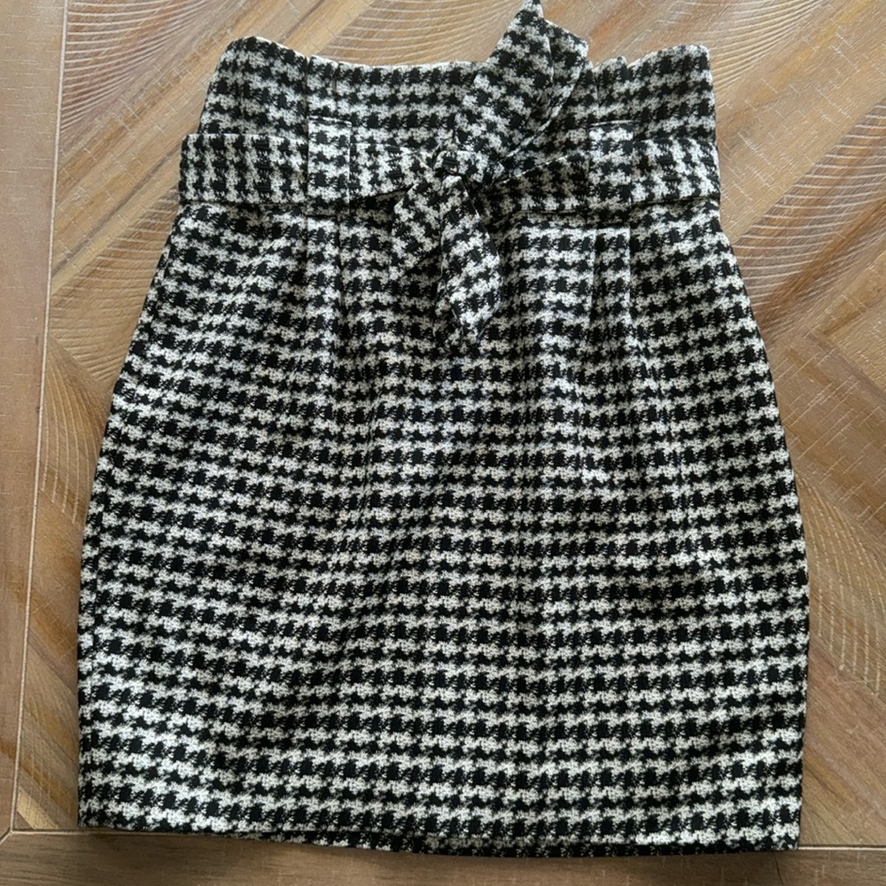 Express Skirt- Houndstooth